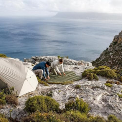 Naturehike Ultraleichte Selbstaufblasende Isomatte, Aufblasbare Campingmatte 3,5 R, Langlebige, Tragbare Isomatte, Einzelschl
