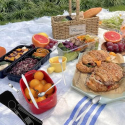 Campingbesteck, 5 Stück Campingbesteck aus Edelstahl einschließlich Bestecktasche, Messer, Gabel, 2 Löffel, Flaschenöffner, G