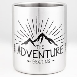 MUGSY I Edelstahltasse The Adventure Begins, Karabinerhaken Henkel, Bruchfest, Camping Tasse, Silber, 280 ml