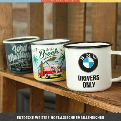 Nostalgic-Art Retro Emaille-Tasse, 360 ml, VW Bulli – Beach – Volkswagen Bus Geschenk-Idee, Camping-Becher, Vintage Design