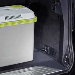 SEVERIN Elektrische Kühlbox  25 L  mit Kühl- und Warmhaltefunktion, Auto Kühlbox mit 3 Anschlüssen  USB, Netzteil & Zigarette