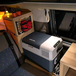 Mobicool MCF60, elektrische Kompressor-Kühlbox, 58 l, 12/24/230 V, Mini-Kühlschrank für Auto, LKW, Boot, Reisemobil und Steck