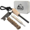 Quickle® Feuerstahl Kit, Feuerstahl mit Holzgriff, teleskopisches Feuerblasrohr - 48 cm, Wolle und Metallbox zum sicheren und